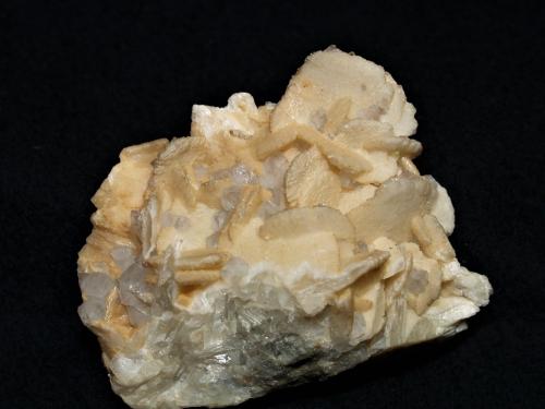 Calcite with Quartz<br />Mina Stanleigh, Zona Lago Elliot, Gunterman, Distrito Algoma, Ontario, Canadá<br />6x5x2 cm''s<br /> (Author: Joseph DOliveira)