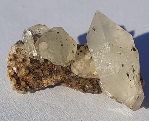 Quartz, Fluorite<br />Túnel tren alta velocidad Chengnan, Wuyishan, Prefectura Nanping, Provincia Fujian, China<br />2 x 1 cm<br /> (Author: Volkmar Stingl)