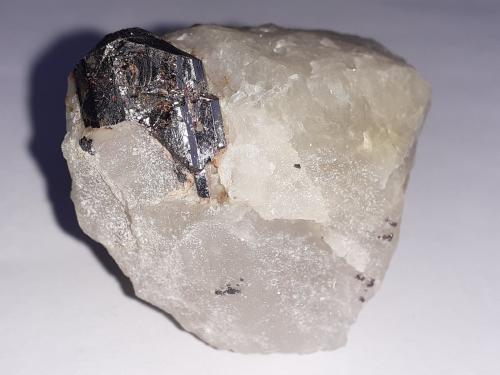 Rutile<br />Herzogberg, Modriach, Distrito Voitsberg, Koralpe, Estiria/Steiermark, Austria<br />4 x 4 cm<br /> (Author: Volkmar Stingl)