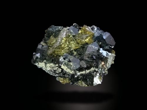 Chalcopyrite and Galena<br />Zona minera Madan, Montes Rhodope, Smolyan Oblast, Bulgaria<br />55 mm x 47 mm x 33 mm<br /> (Author: Firmo Espinar)