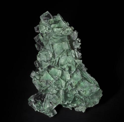 Fluorite<br />Mina Xianghualing, Xianghualing, Linwu, Prefectura Chenzhou, Provincia Hunan, China<br />9.1 x 6.3 cm<br /> (Author: am mizunaka)