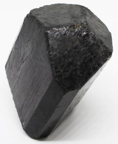 Chorlo [Schorl]<br />Cantera Gillette, Haddam Neck, Haddam, Condado Middlesex, Connecticut, USA<br />6X4.5X4 cm.<br /> (Autor: Luis Edmundo Sánchez Roja)