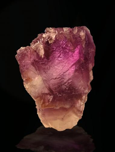 Fluorite<br />Zona minera de Berbes, Berbes, Ribadesella, Comarca Oriente, Principado de Asturias (Asturias), España<br />53 mm x 76 mm x 42 mm<br /> (Author: Firmo Espinar)