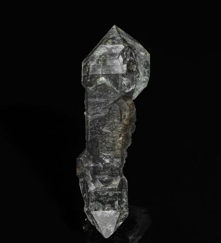 Quartz<br />Mina Treasure Mountain Diamond, Little Falls, Condado Herkimer, New York, USA<br />6.2 x 2.0 cm<br /> (Author: am mizunaka)