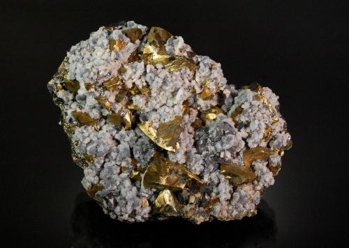 Chalcopyrite<br />Banská tiavnica (Schemnitz), Distrito Banská tiavnica, Región Banská Bystrica, Eslovaquia<br />8.7 x 6.7 x 3.5 cm<br /> (Author: Michael Shaw)