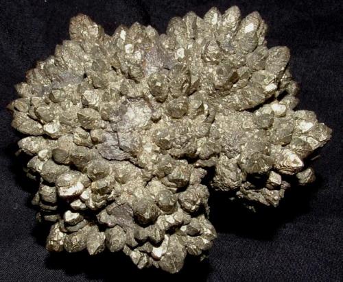 Marcasite
Belle Fourche Reservoir, South Dakota, USA
6 x 6 x 4 cm (Author: Joseph D'Oliveira)