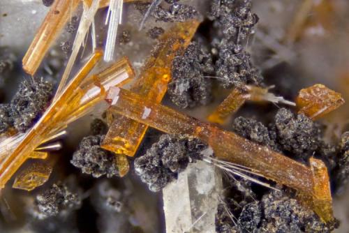 Labuntsovite-Mn
Poudrette quarry (Demix quarry; Uni-Mix quarry; Desourdy quarry; Carrière Mont Saint-Hilaire), Mont Saint-Hilaire, Rouville RCM, Montérégie, Québec, Canada
FOV=3mm (Author: Doug)