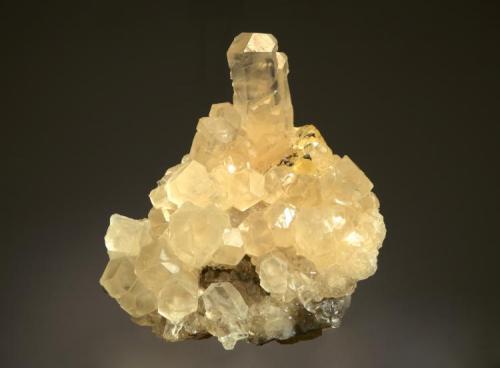 Calcite
Annabel Lee Mine, Harris Creek Sub-District, Hardin Co., Illinois
5.1 x 6.6 cm.
These calcites with distinctive sceptered terminations were recovered from the Bethel Level in 1986. There were very few since the pockets were small and they were difficult to extract in one piece. (Author: crosstimber)