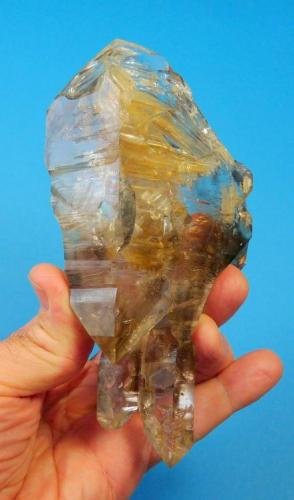 Quartz
Brandberg, Namibia
152 x 81 x 43 mm (Author: Pierre Joubert)