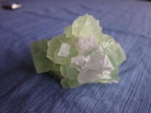 Fluorite
De An Mine, Jiang Xi Province, China
14 x 10 x 9 cm (Author: Don Lum)