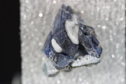 Benitoite
Benitoite Gem Mine, San Benito, California, USA
2.3 x 1.8 cm (Author: Don Lum)