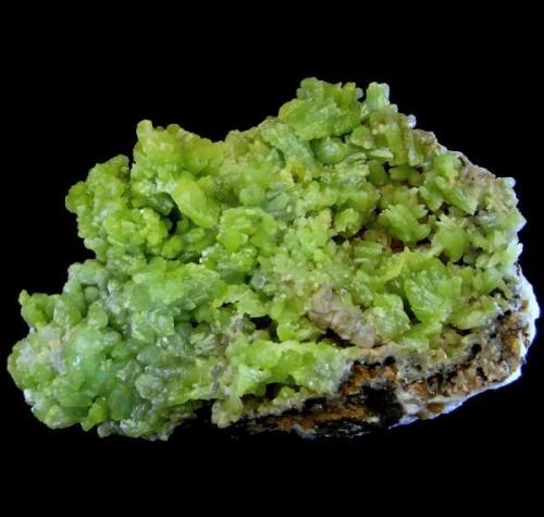 Pyromorphite
San Andrés Mine -  Espiel- Córdoba - Andalusia -  Spain
8,6x5,4cm
Main cristals; 1,1 cm. (Author: DAni)