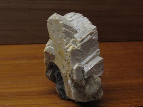 Microcline
Isle of Arran, Scotland, UK
50mm x 40mm x 32mm
Same specimen as above (Author: Mike Wood)