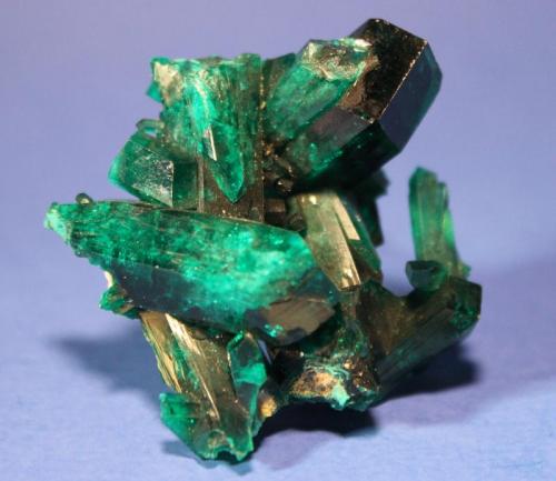 Dioptase
Christoff Mine, Kaokoveld, Namibia
5.1 x 4.7 cm (Author: Don Lum)