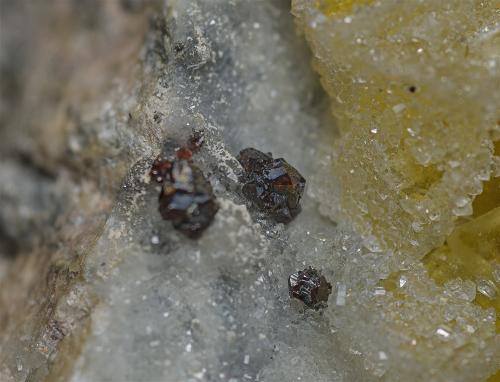 Fluorite, Galena, Quartz, Sphalerite (?)
Churprinz Friedrich August Erbstolln Mine , Großschirma, Freiberg District, Erzgebirge, Saxony, Germany

Unidentified (Author: am mizunaka)