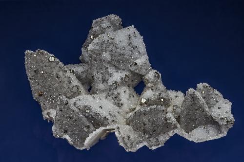 Quartz, Pyrite
Yaogangxian W-Sn ore field, Yizhang Co., Chenzhou Prefecture, Hunan Province, China
11.5 x 9.2 cm (Author: am mizunaka)