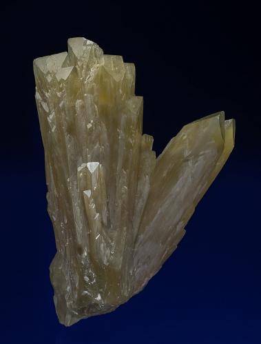 Barite
Maine Mine, Cordesse, Lucenay-l’Evêque, Saône-et-Loire, Burgundy, France
8.6 x 6.0 cm (Author: am mizunaka)