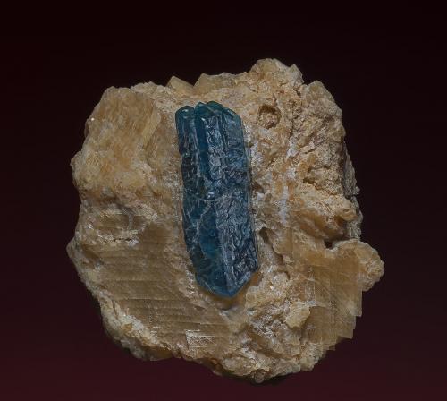 Apatite, Calcite
Lake Baikal area, Irkutskaya Oblast’, Prebaikalia, Eastern-Siberian Region, Russia
7.2 x 7.3 cm (Author: am mizunaka)