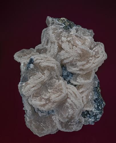 Calcite, Pyrite
Huanzala Mine, Huallanca District, Dos de Mayo Province, Huánuco Department, Peru
7.3 x 9.6 cm (Author: am mizunaka)