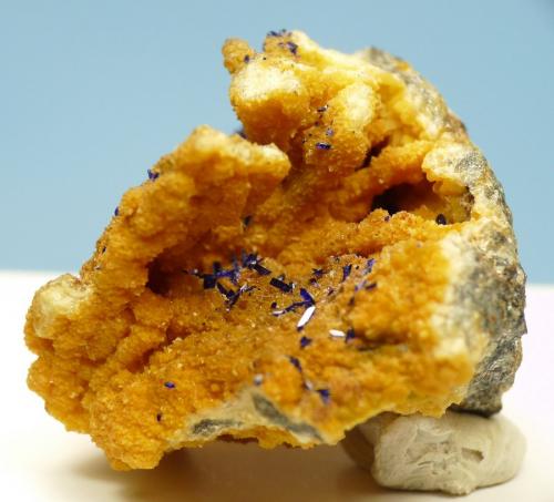 Azurite on calcite
Tsumeb, Namibia
27 x 26 x 22 mm
Same as above. (Author: Pierre Joubert)