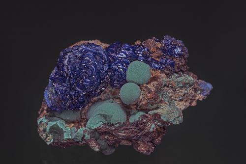 Azurite, Malachite
Morenci Mine, Morenci, Copper Mountain District, Shannon Mts, Greenlee Co., Arizona, USA
3.2 x 2.3 cm (Author: am mizunaka)