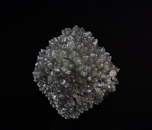 Quartz, Fluorite<br />Zona minera Huanggang, Hexigten Banner (Kèshíkèténg Qí), Chifeng (Ulanhad), Región Autónoma Mongolia Interior, China<br />5.4 x 5.2 cm<br /> (Author: am mizunaka)