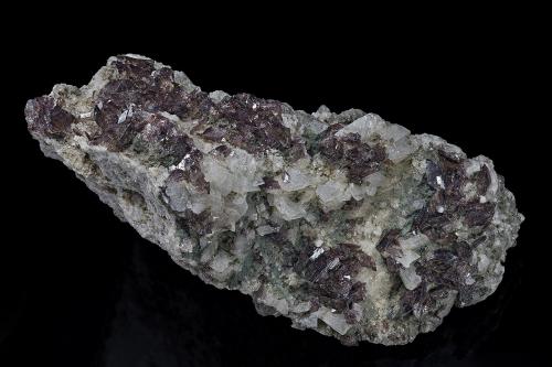 Axinite-(Fe)<br />Zona Timmins, Distrito Cochrane, Ontario, Canadá<br />10.7 x 6.7 cm<br /> (Author: am mizunaka)