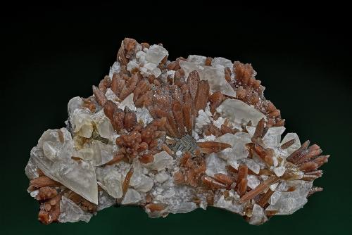 Quartz, Calcite, Pyrite<br />Mina San Antonio (Mina San Antonio el Grande), Campo Este, Distrito Santa Eulalia, Municipio Aquiles Serdán, Chihuahua, México<br />9.6 x 6.6 cm<br /> (Author: am mizunaka)