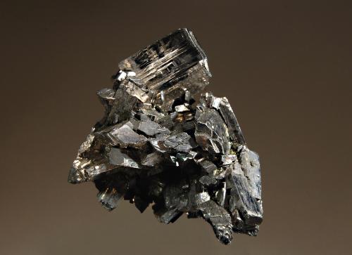 Enargite<br />Mina Leonard, Butte, Distrito Butte, Condado Silver Bow, Montana, USA<br />3.3 x 3.4 cm<br /> (Author: crosstimber)