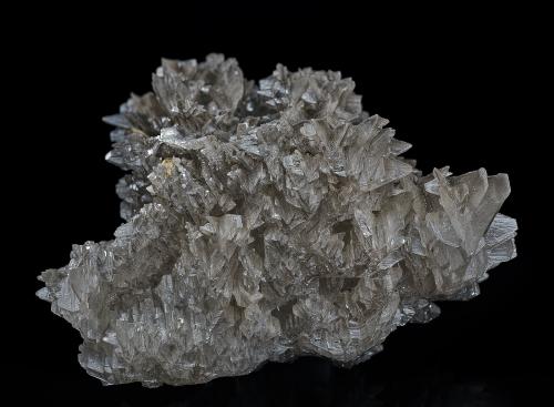 Cerussite<br />Mina Nakhlak, Madan-e Nakhlak, Distrito Anarak, Nain, Provincia Isfahan, Irán<br />7.4 x 5.0 cm<br /> (Author: am mizunaka)