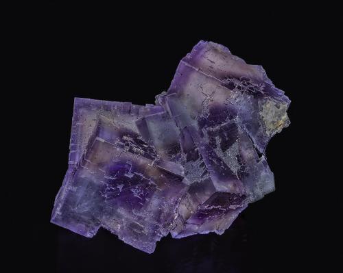 Fluorite<br />La Cabaña, zona minera de Berbes, Valdelmar, Berbes, Ribadesella, Comarca Oriente, Principado de Asturias (Asturias), España<br />8.0 x 5.2 cm<br /> (Author: am mizunaka)