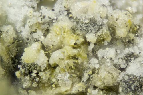 Halotrichite  Sulphur<br />Cantera Poudrette, Mont Saint-Hilaire, La Vallée-du-Richelieu RCM, Montérégie, Québec, Canadá<br />FOV = 1.2<br /> (Author: Doug)