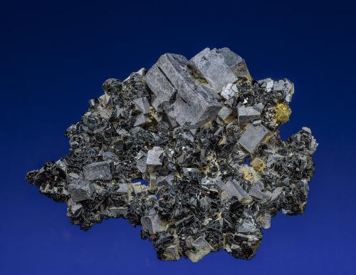 Galena, Sphalerite<br />Mina Septiembre (Mina 9 Septiembre), Zona minera Madan, Montes Rhodope, Smolyan Oblast, Bulgaria<br />11.4 x 10.0 cm<br /> (Author: am mizunaka)