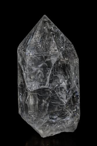 Quartz<br />Tripp Flats, Cahuilla, Distrito Cahuilla, Condado Riverside, California, USA<br />10.2 x 4.4 cm<br /> (Author: am mizunaka)