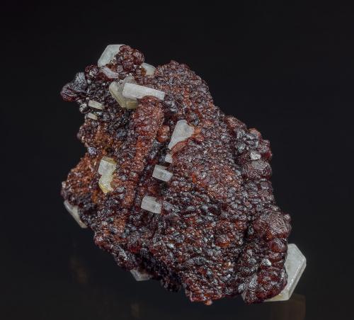 Fluorapatite, Spessartine<br />Distrito Skardu, Gilgit-Baltistan (Áreas del Norte), Paquistán<br />7.4 x 4.9 cm<br /> (Author: am mizunaka)