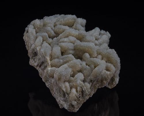 Quartz, Barite<br />PenÍnsula Palos Verdes, Condado Los Angeles, California, USA<br />10.6 x 8.0 cm<br /> (Author: am mizunaka)