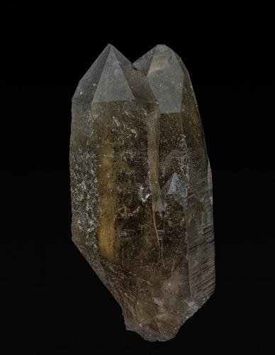 Quartz (variety smoky quartz)<br />Mina Fano, Montaña Cahuilla, Cahuilla, Distrito Cahuilla, Condado Riverside, California, USA<br />9.2 x 4.0 cm<br /> (Author: am mizunaka)