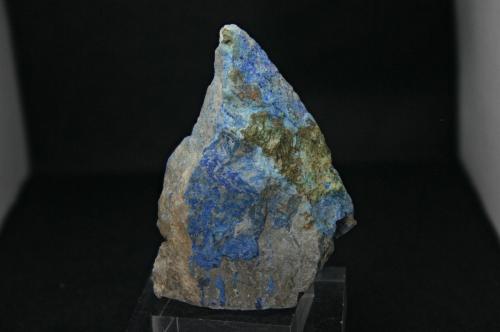 Azurita<br />Mina La Estrella, Pardos, Comarca Señorío de Molina-Alto Tajo, Guadalajara, Castilla-La Mancha, España<br />61mm - 46mm - 25mm<br /> (Autor: Pedro Naranjo)