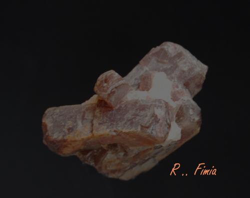 Andalucita<br />Sierra Albarrana, Hornachuelos, Comarca Valle Medio del Guadalquivir, Córdoba, Andalucía, España<br />5 X 4 X 3 cm.<br /> (Autor: Ricardo Fimia)