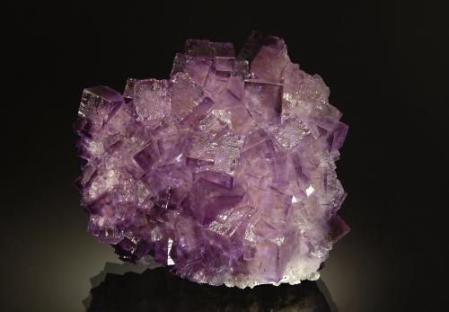 Fluorite<br />Mina Denton, Grupo Goose Creek Mine, Sub-Distrito Harris Creek, Condado Hardin, Illinois, USA<br />5.6 x 9.3 x 9.4 cm<br /> (Author: crosstimber)