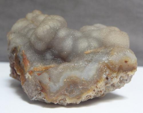 Aragonite on Quartz (variety chalcedony)<br />Distrito Jalgaon, Maharashtra, India<br />7 x 4,5 x 3,5cm<br /> (Author: Dave van Bladel)