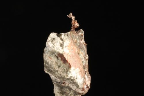 Plata<br />Mina Tizi, Distrito minero Bou Azzer, Provincia Zagora, Región Drâa-Tafilalet, Marruecos<br />6 x 6 x 2 cm. aprox.<br /> (Autor: Iván Blanco (PDM))