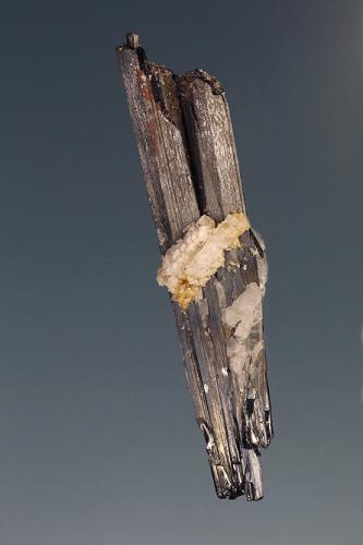 Kermesite<br />Mina de Kermesitas, Montes Damingshan, Dafeng, Shanglin, Prefectura Nanning, Región Autónoma Guangxi Zhuang, China<br />7 cm<br /> (Author: Gerhard Brandstetter)