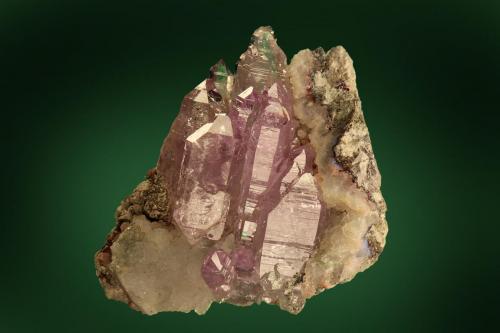 Quartz (variety amethyst)<br />Osilo, Provincia Sassari, Cerdeña/Sardegna, Italia<br />27 mm<br /> (Author: Gerhard Brandstetter)