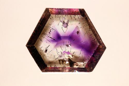 Quartz Var. Amethyst<br />Montes Goboboseb, Zona Brandberg, Región Erongo, Namibia<br />17 mm<br /> (Author: Gerhard Brandstetter)