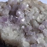 Quartz (variety amethyst)Laion (Lajen), Provincia autónoma Tirol del Sur, Trentino-Alto Adige (Trentino-Südtirol), Italia3,5 x 2,5 cm (Author: Volkmar Stingl)