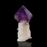 Quartz (variety amethyst)Andilamena, Distrito Andilamena, Provincia Toamasina (Tamatave), Región Alaotra-Mangoro, Madagascar2 x 2 x 5 cm / main crystal: 4.8 cm (Author: MIM Museum)