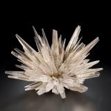 SmithsoniteMina Tsumeb, Tsumeb, Región Otjikoto, Namibia9.5 x 7 x 6 cm / main crystal: 5.0 cm. (Author: MIM Museum)