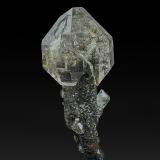 QuartzMina Treasure Mountain Diamond, Little Falls, Condado Herkimer, New York, USA6.0 x 2.7 cm (Author: am mizunaka)