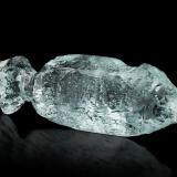 Beryl (variety aquamarine)Valle Roundu, Distrito Skardu, Gilgit-Baltistan (Áreas del Norte), Paquistán4 x 11.5 x 3 cm (Author: MIM Museum)